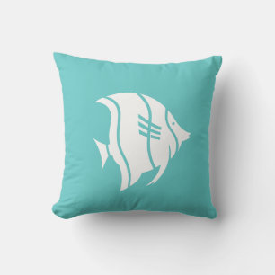 witte vis op teal blauwe kussen