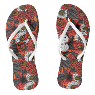 Witte vlinder en rozen teenslippers