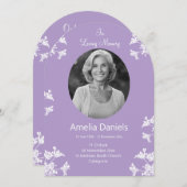 Witte wilde bloem in liefdevolle herinnering begra kaart (Voorkant / Achterkant)