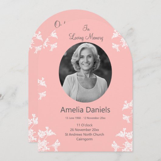 Witte wilde bloem in liefdevolle herinnering begra kaart (Voorkant / Achterkant)