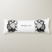 Witte Wolf met stamkunst van Raven Lichaamskussen (Voorkant)