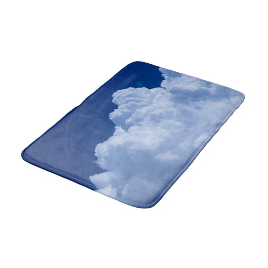 Witte wolken en blauwe hemel badmat (Gekanteld)