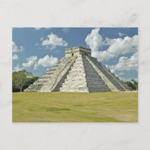 Witte wolken over de Mayaanse piramide Briefkaart