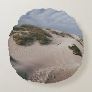WITTE ZAND EN GROENE GRAS ROND KUSSEN
