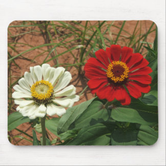 Witte Zinnia en rode Zinnia Mousepad Muismat
