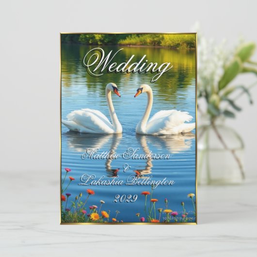 Witte zwanen Mooie moderne bruiloft Kaart (Staand voorkant)
