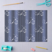 Witte Zwemelen en Snowflakes op blauwe kerst Tissuepapier (Craft)