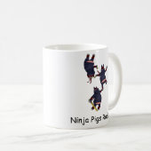 Wizard101 Ninja Pigs Rock Mok (Voorkant rechts)