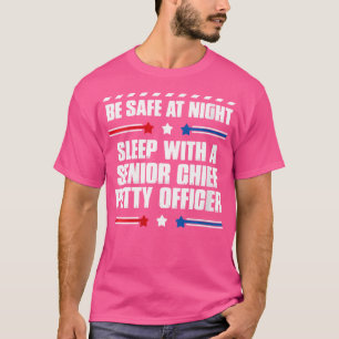 Wo Funny Senior Chef Klein Officier Wees Veilig 's T-shirt