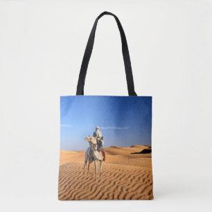Woestijn man op een kameel tas
