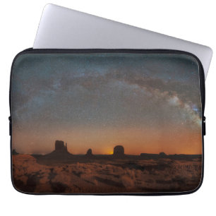 woestijnen Starry Sky over woestijnlandschap Laptop Sleeve