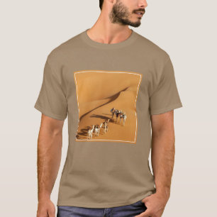 woestijnen Tuareg Walk met Camels T-shirt