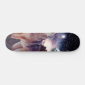 Wolf die door het universum glijdt skateboard (Horizontaal)