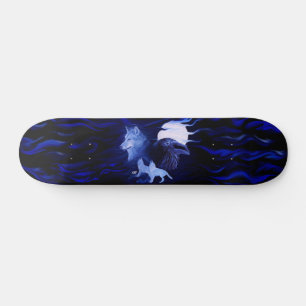 Wolf en Raven met volle maan Skateboard