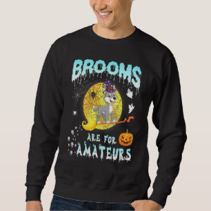 Wolf-heks die vliegt op Moon Ghosts Brooms zijn vo Trui