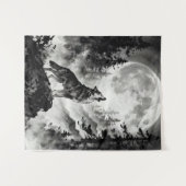 Wolf Howling at Moon Tapestry | Dark Forest Wandkleed (Voorkant (horizontaal))