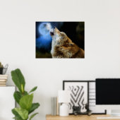 Wolf Howling Beneath Full Moon Poster (Thuiskantoor)