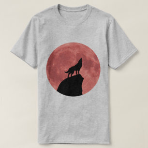 Wolf Howling bij een bloedmaan T-shirt