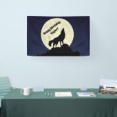 Wolf Howling bij Moon Midnight Blue Spandoek (Beurs)