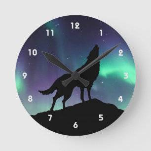 Wolf Howling Silhouette met noordelijke lichten Ronde Klok