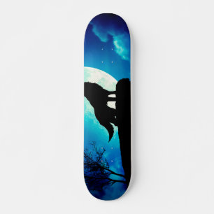 Wolf in silhouette die naar de volle maan kijkt skateboard