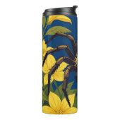 Wolfsspin omringd door gele jasmijnbloemen thermosbeker (Gedraaid links)