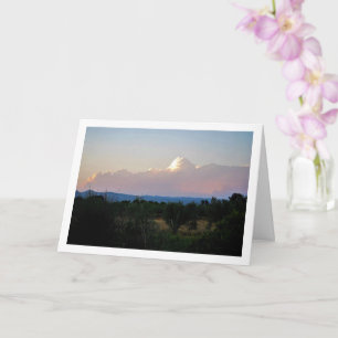 Wolken boven berglandschap kaart