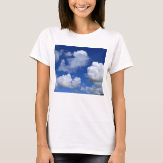 Wolken en blauwe hemel t-shirt