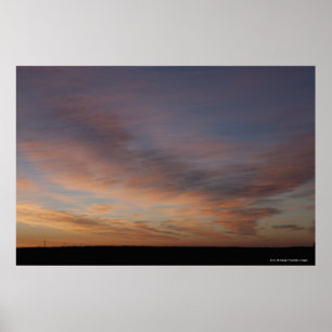 wolken in een Oranje hemel op zonsopgang Poster