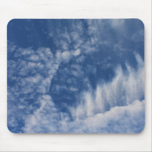 Wolken met tanden muismat