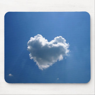 Wolkenvorm van een hart muismat