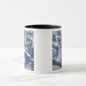 Wolkenvortex straten voor de kust mok (Midden)