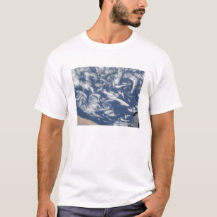Wolkenvortex straten voor de kust t-shirt