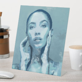 "Woman in Blue" Reclamebord Met Voetstuk