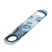 "Woman in Blue" Speed Flessenopener (Voorkant Gekanteld)