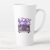 Woman in Halloween Gnomes Pickup Latte Mok (Rechts)