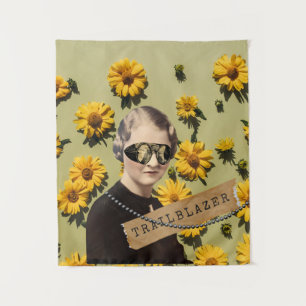 Woman Trailblazer Daisies Kitsch Wandkleed