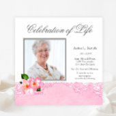 Womans Pink Photo Memorial Service aankondiging