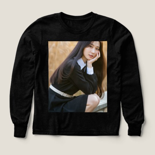 Women’s Artistic Graphic T-Shirt - (Motif recto)