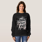 Women’s Christian Sweatshirt – “Faith Over Fear (Devant entier)