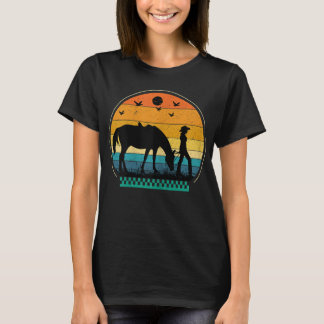 Womens Cowgirl Horse Sunset Retro  Vecto Ho T-shirt