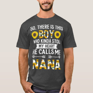 Womens Deze jongen noemt me Nana Grandmoeder T-shirt