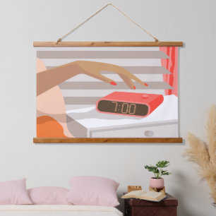 Womens die de wekker in de hand drukken hangend wandkleed