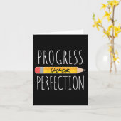 Womens Motivational Progress Over Perfection Back  Kaart (Gele Bloem)