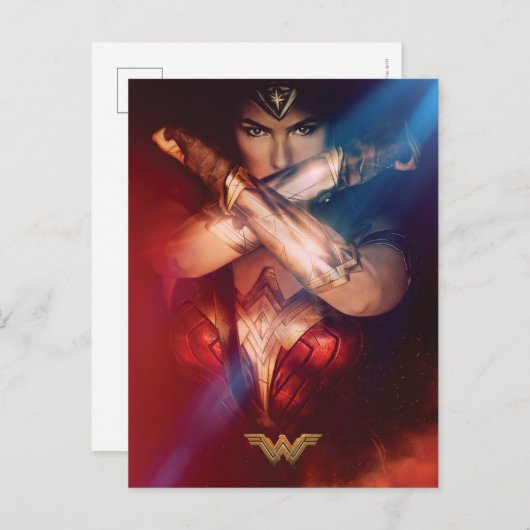 Wonder-vrouw die blokkeert met racelets briefkaart (Voorkant / Achterkant)