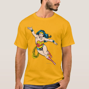 Wonder-vrouw die vooraan vliegt t-shirt