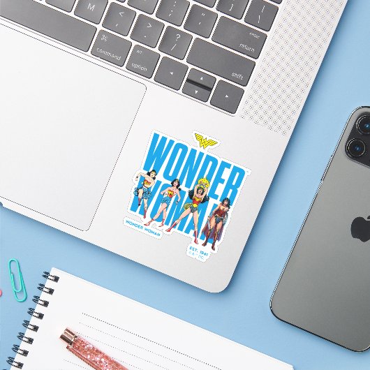 Wonder Woman Legends Forever Graphic Sticker (Laptop met iPhone)