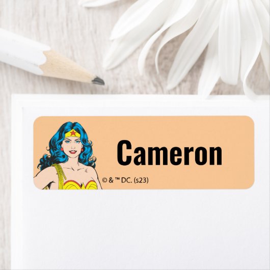 Wonder Woman | Pose met Lasso Etiket (Insitu)