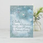 Wonderland Snowflake Party Invitations (Debout devant)