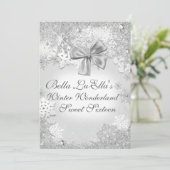 Wonderland Snowflake Party Invitations (Debout devant)